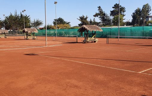 Extensión de horarios de uso de canchas de tenis, paddle y golf.